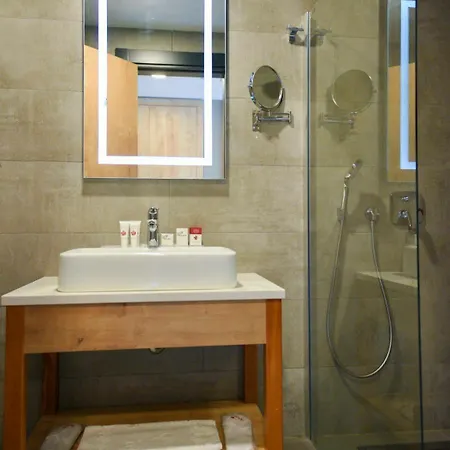 Ramada Vakfikebir Ξενοδοχείο 4*